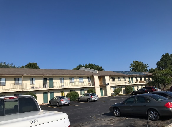 Whiteside Place Apartments - Springfield, MO