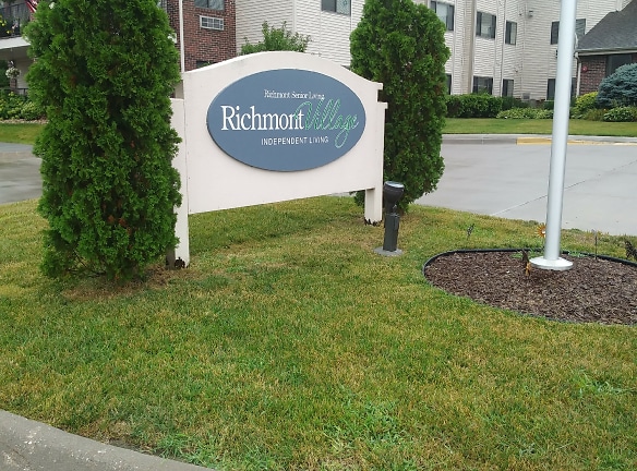 Richmont Village Apartments - Bellevue, NE