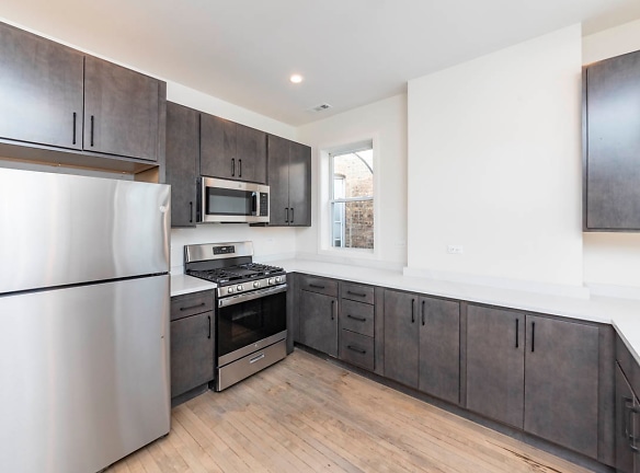 2825 N Rockwell St unit 002 - Chicago, IL