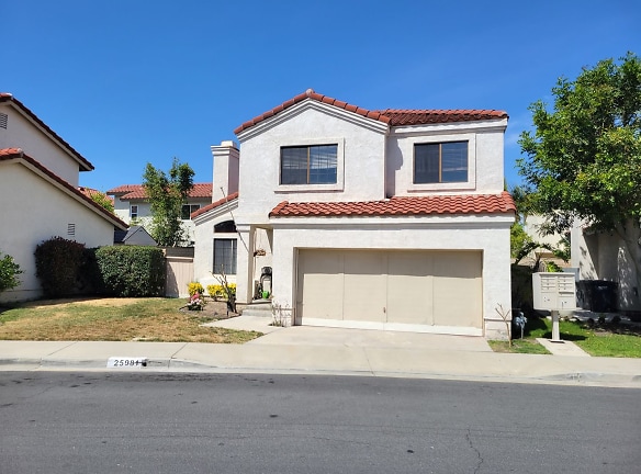 25981 Galway Dr - Lake Forest, CA