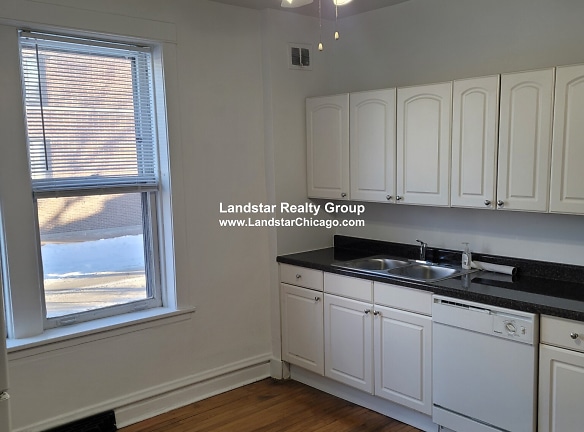 3656 N Bell Ave unit 2 - Chicago, IL