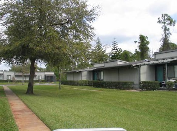 Heatherway Apartments - Fort Pierce, FL