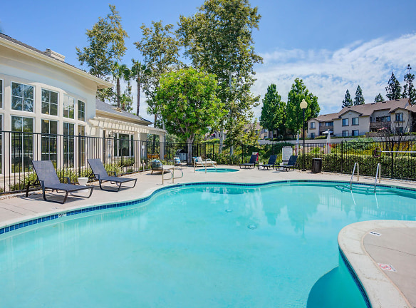 Bellecour Way Apartment Homes - Lake Forest, CA