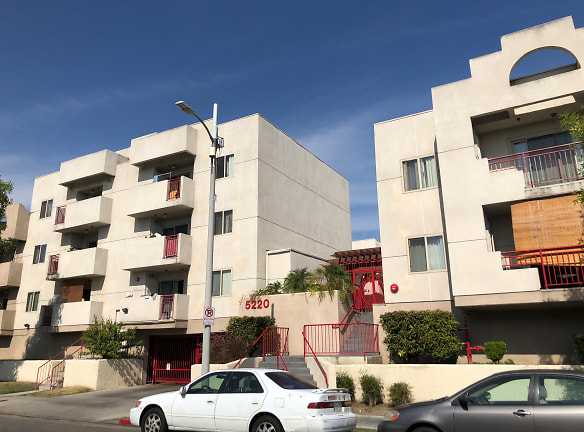Harmony Gates Apartments - North Hollywood, CA