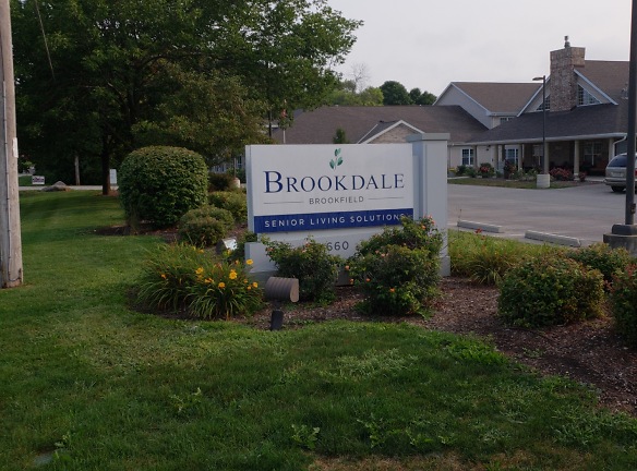 Brookdale Place Brookfield Apartments - Brookfield, WI