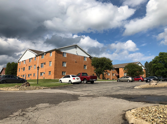 The Villager Apartments - Canfield, OH