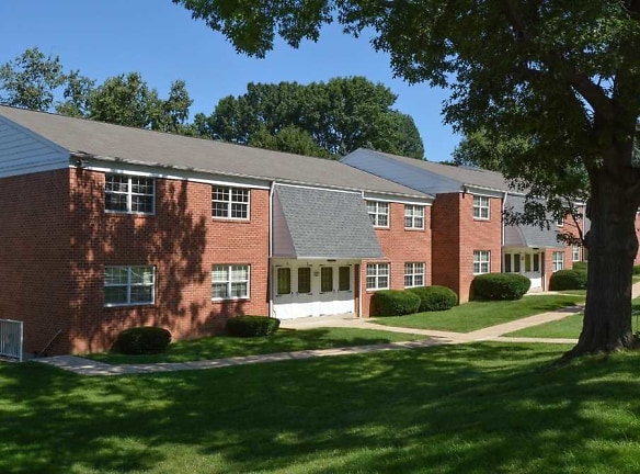 Manor House Apartments - Lancaster, PA