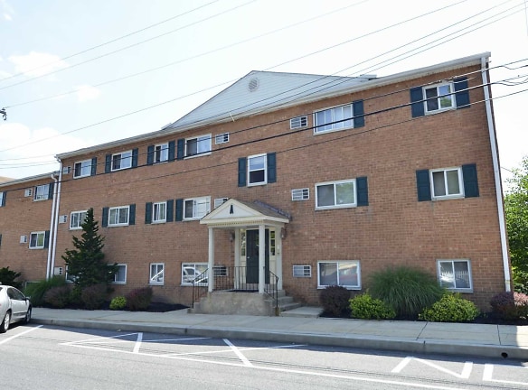 Holly Garden/Ridley Park Court Apartments - Norwood, PA