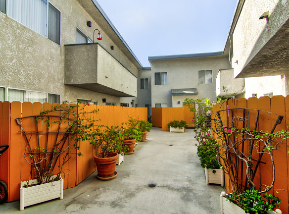 Lido Apartments At 3631/3615 Watseka Avenue - Los Angeles, CA