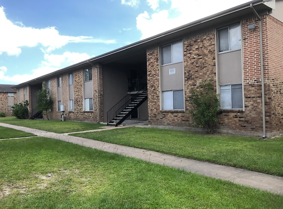Church Village Apartments - Dickinson, TX