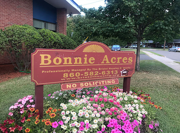 Bonnie Acres Apartments - Bristol, CT