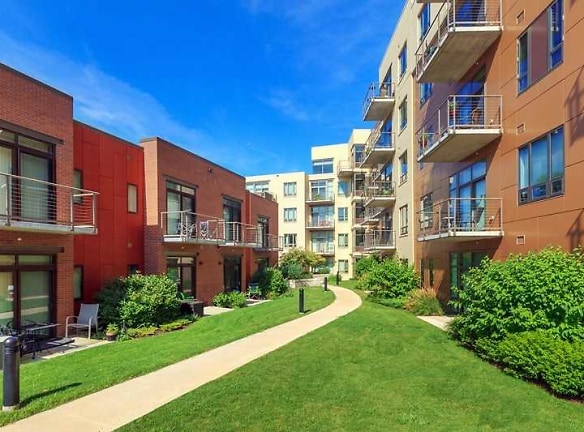 2550 University Apartments - Madison, WI
