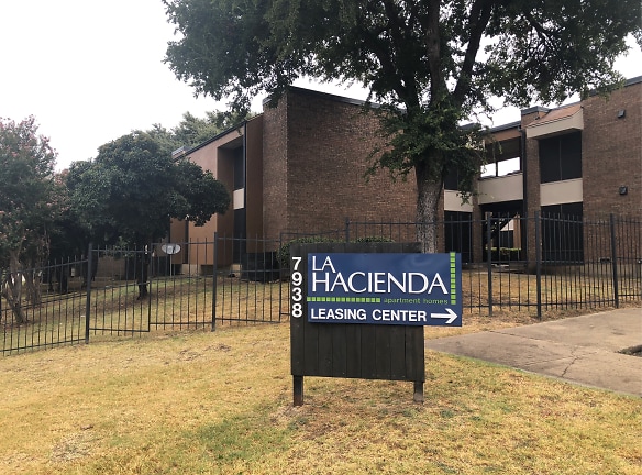 La Hacienda Apartments - Dallas, TX