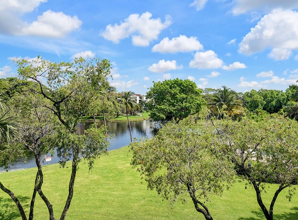 955 Egret Cir #304 - Delray Beach, FL