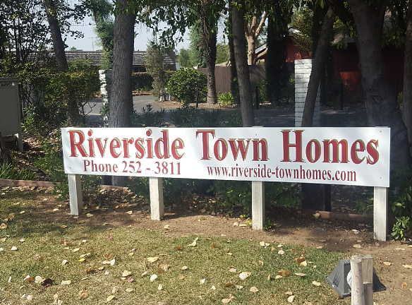 Riverside Town Homes Apartments - Fresno, CA