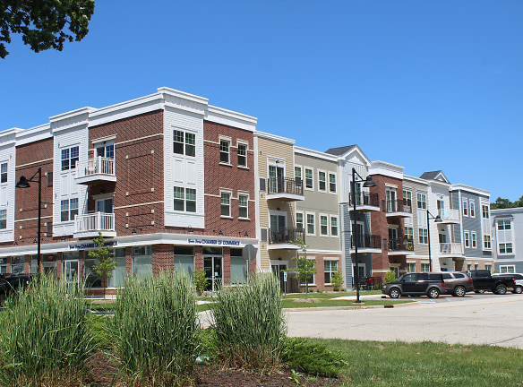 Promenade At Founders Square Apartments - Portage, IN
