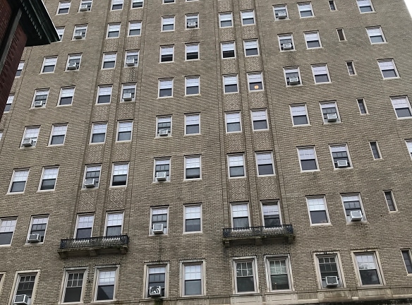 The Townhouse Apartments - Philadelphia, PA