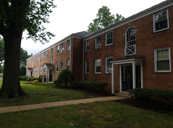 Glenayr Apartments - Arlington, VA