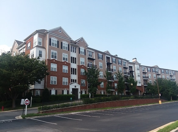 The Fitz At Rockville Town Center Apartments - Rockville, MD