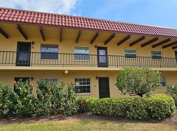 1845 S Highland Ave #2-4 - Clearwater, FL