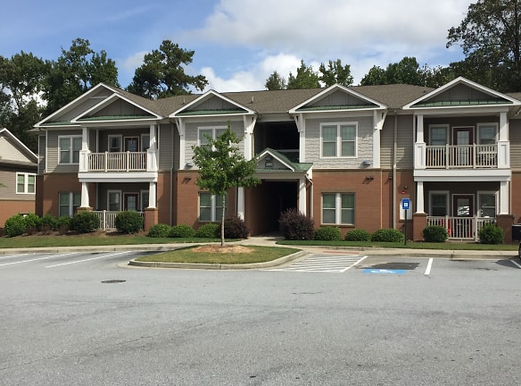 Farmington Hills Apartments - Winder, GA