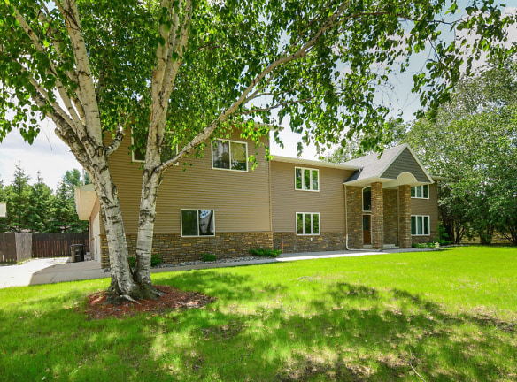 3611 18th Ave S - Grand Forks, ND