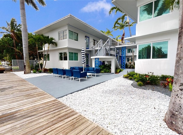 508 Hendricks Isle #8 - Fort Lauderdale, FL