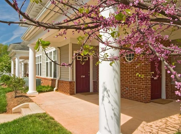 Jefferson Ridge Apartments Homes - Charlottesville, VA