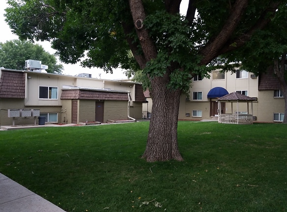 Courtyard Apartments - Broomfield, CO