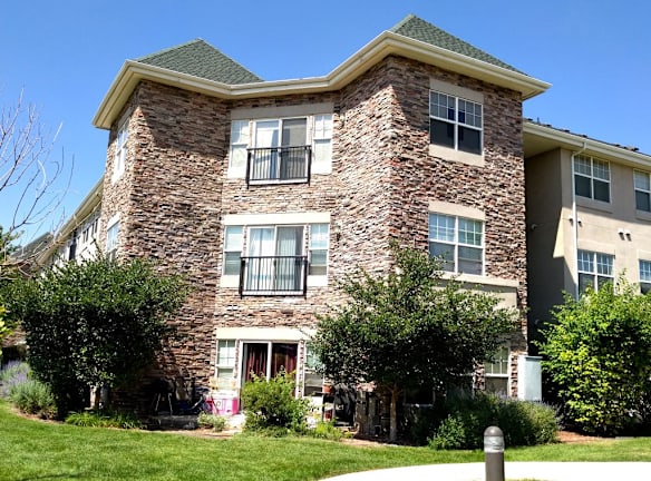 Connections At 6th Apartments For Rent - Aurora, CO | Rentals.com