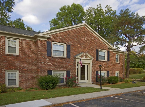 Stratford Place Apts - Fort Wayne, IN