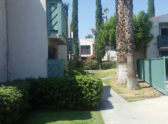 Sunpointe Village Apartments - San Bernardino, CA
