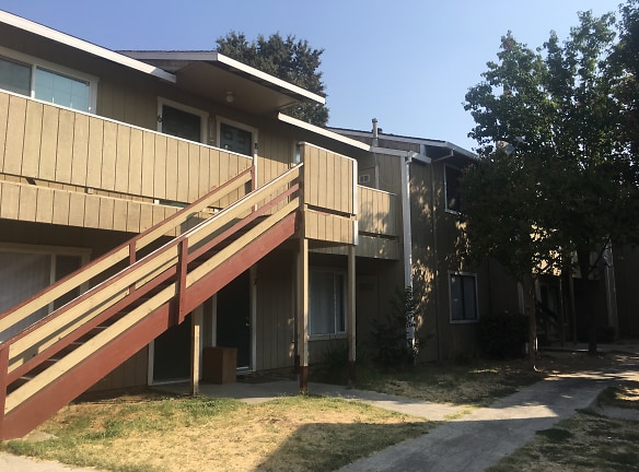 Sonoma Apartments - Sacramento, CA