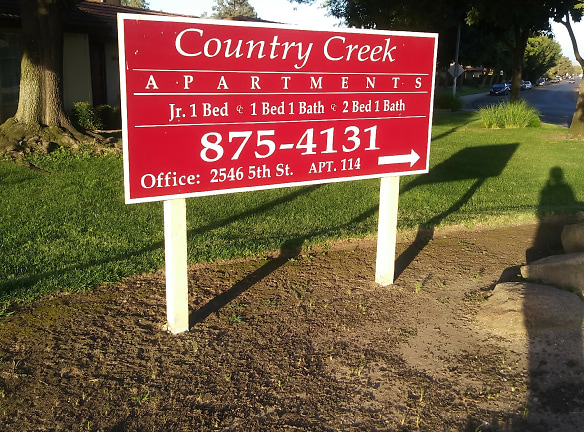 Country Creek Apartments - Sanger, CA