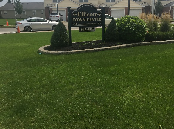 Ellicott Town Ctr Apartments - Buffalo, NY