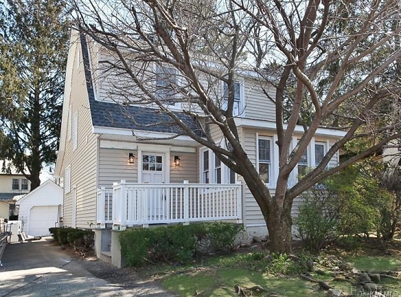 178 Bell Rd - Scarsdale, NY