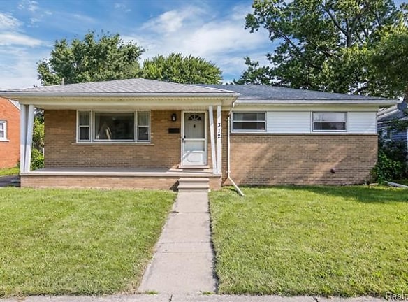 312 W Lincoln Ave - Madison Heights, MI