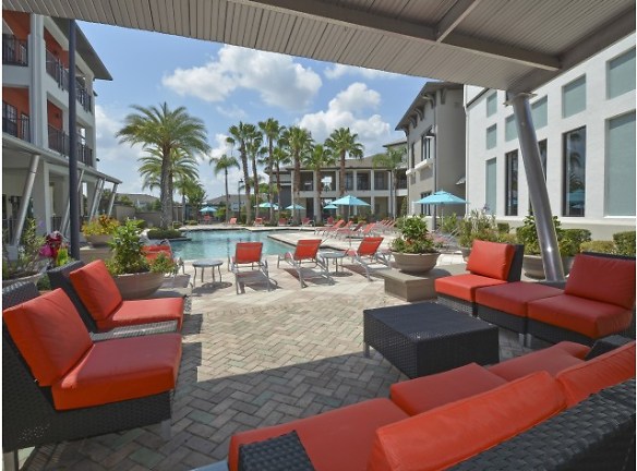 Northbridge Apartment Homes On Millenia Lake - Orlando, FL