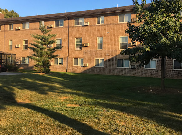 Canterbury Court Apartments 450 N ELM ST Dayton OH Apartments for