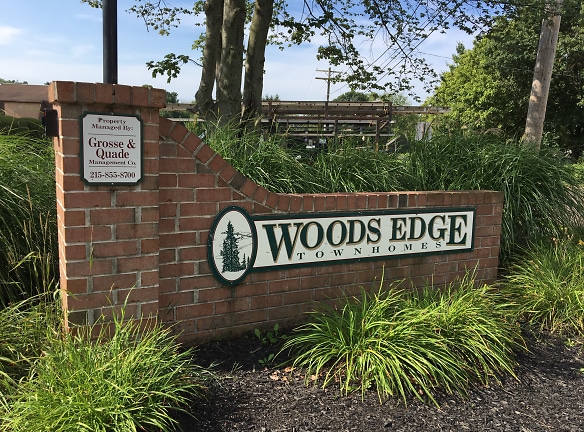 Woods Edge Townhomes Apartments - Lansdale, PA