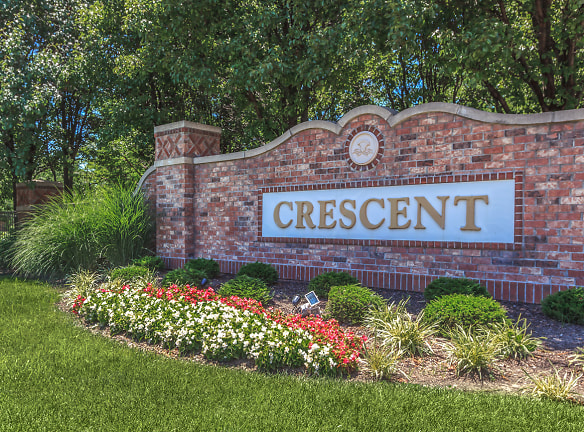 Crescent Apartments - Lenexa, KS