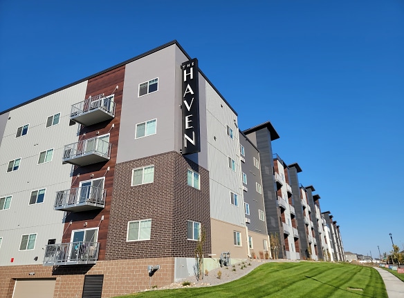 The Haven On Veterans Apartments - Fargo, ND