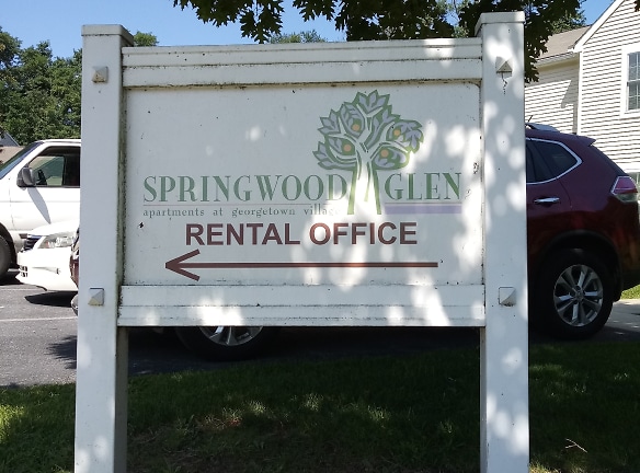 Springfield Glen Apartments (Springwood Glen Apartments) - Middletown, PA