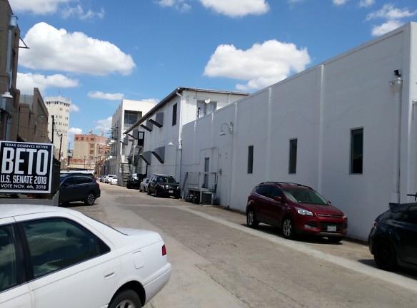Blue Star Lofts Apartments - San Antonio, TX