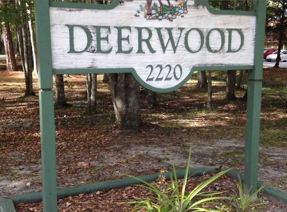 Deerwood Apartments - Gainesville, FL