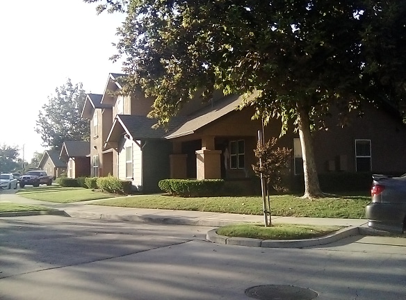 Goshen Village Apartments - Visalia, CA