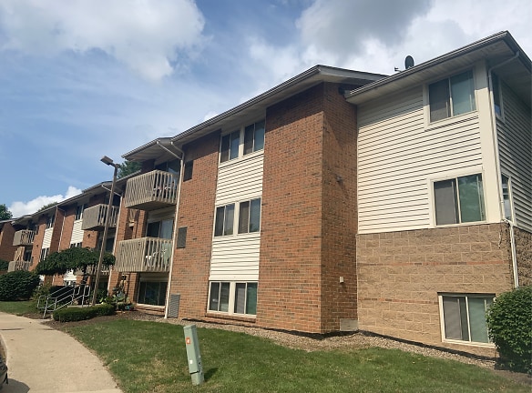 Channelwood Village Apartments - Akron, OH