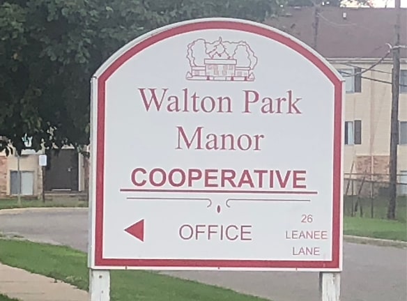 Walton Park Manor Cooperative Apartments - Pontiac, MI