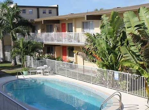 Bayside Villas - South Pasadena, FL