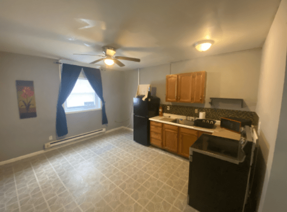 4 W Cecil Ave unit 9 - North East, MD